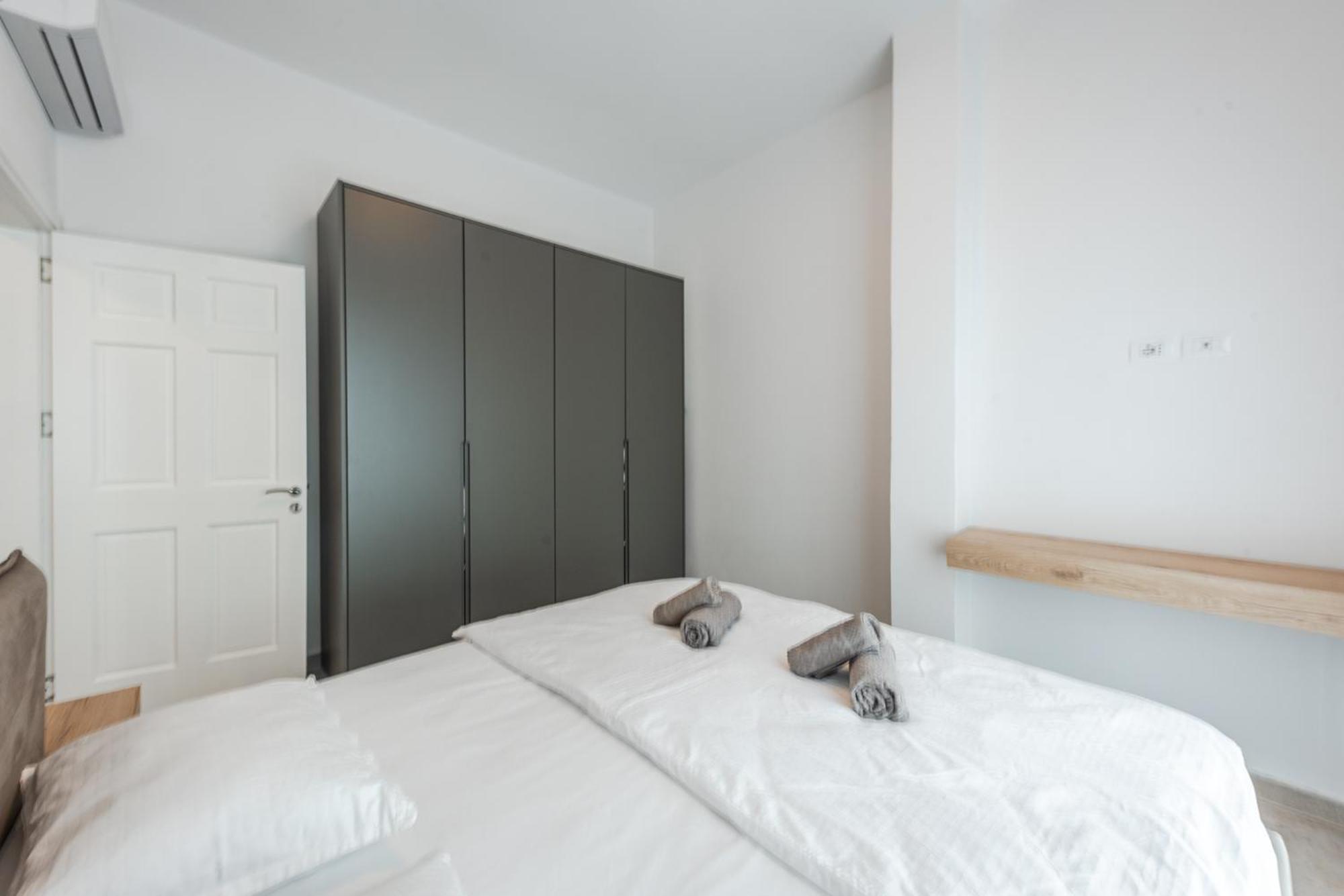 Royal Hill Apartments By Ps Durres Bagian luar foto