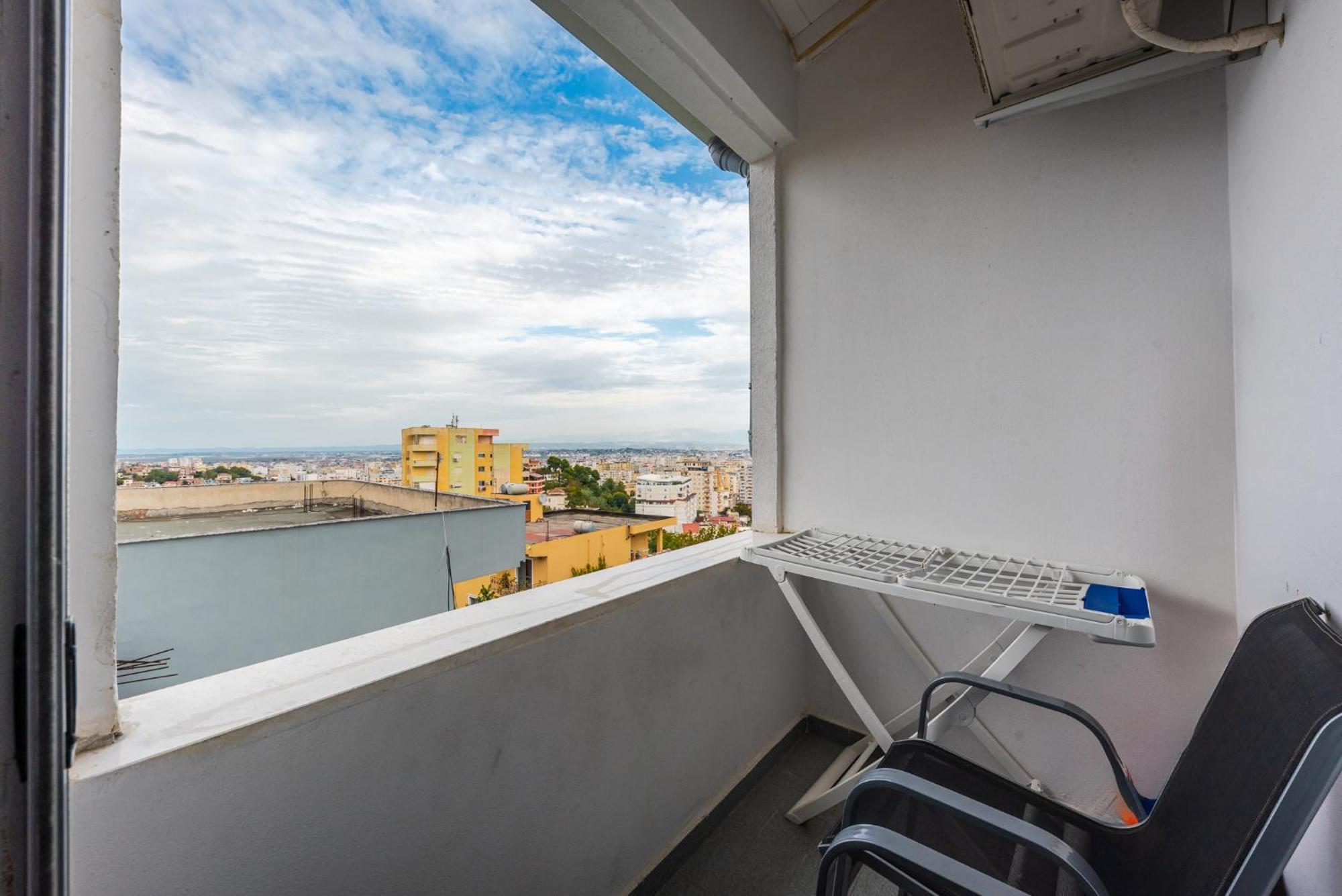 Royal Hill Apartments By Ps Durres Bagian luar foto